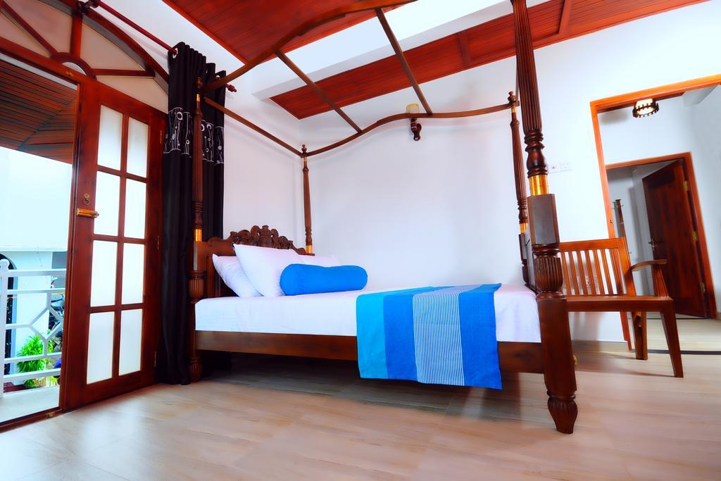 The Bend Hotel Гале Екстериор снимка