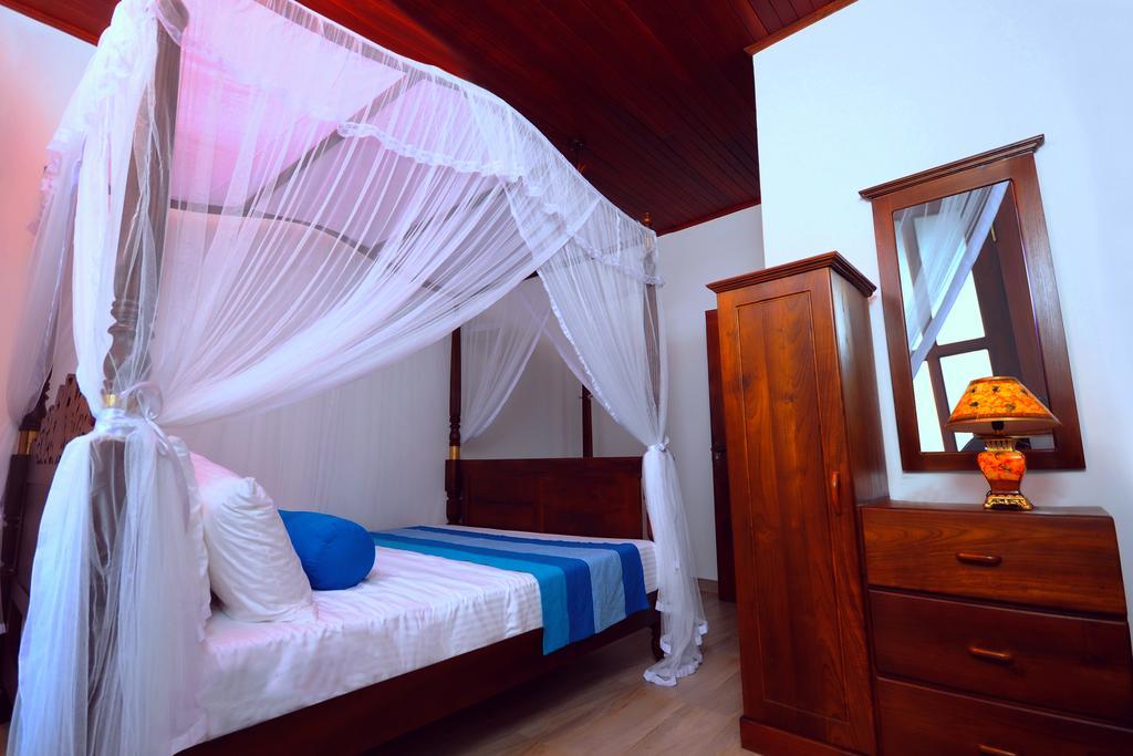 The Bend Hotel Гале Екстериор снимка