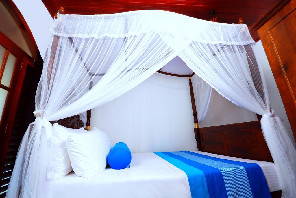 The Bend Hotel Гале Екстериор снимка